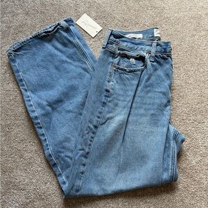 Universal Thread Light Blue Mid Rise Jeans